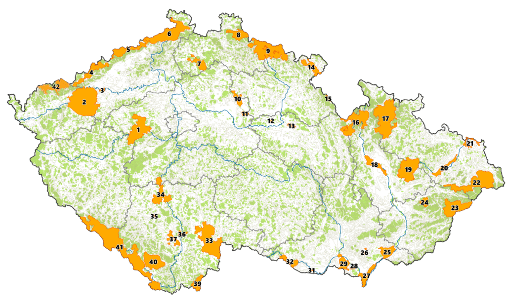 Kompletní průvodce světem našich ptáků. Atlas s fotkami a zvuky, články o druzích a rady, jak přikrmovat. Informační web pro všechny přátele přírody NAŠI PTÁCI